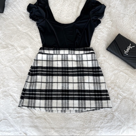 ‼️ SALE 🍋 BABYDOLL SATIN TOP, corset top, Aritzia, balletcore, fall fashion - Picture 2 of 3